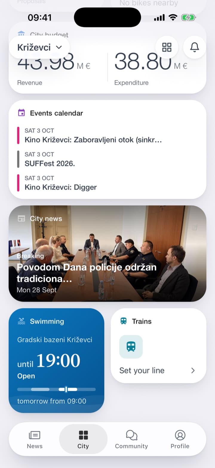 On the home screen, the City news tile with the Breaking label and the newest article. In the list, the breaking notice on top in red, until 14 Oct, and the lead article below it.