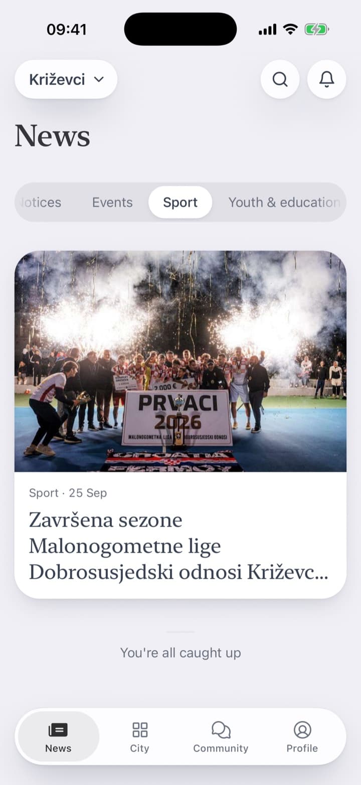 Under Sport, the end of the season of a local five-a-side league. The article with its photo, who wrote it and the reading time. At the end, the full article, sharing and a conversation with the neighbours.