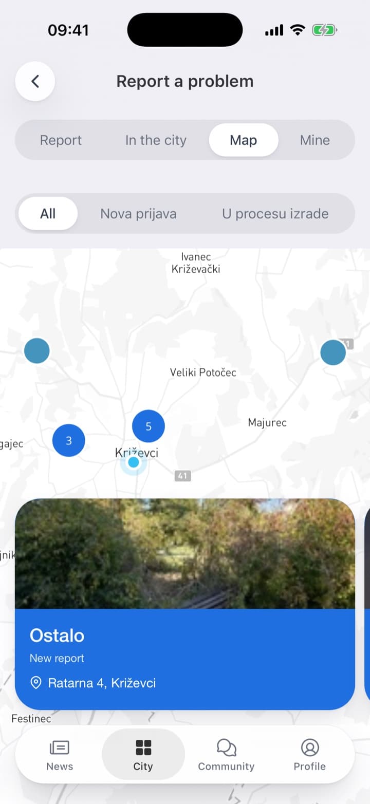 Every report with its photo and status, as a list and on the map.